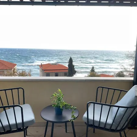 Sea&surf Luxury Beach&pool Apartment